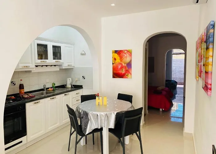 Marsalforn Centre Maisonette